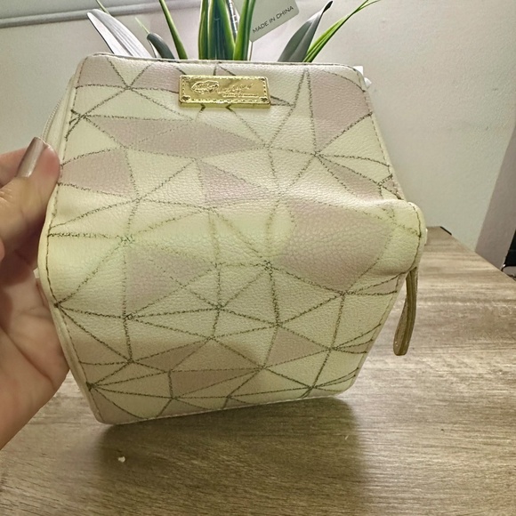 Women's Luv Betsey by Betsey Johnson Geometric Zip Wallet Gold Pink 4"x5" - Picture 8 of 16